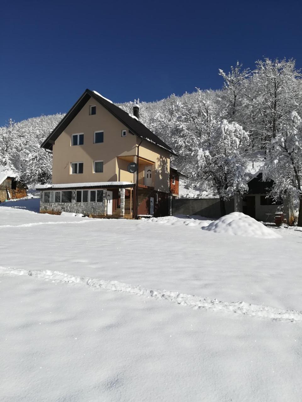 Rafting Camp Apartments Montenegro Goran Lekovic Zabljak  Exterior photo